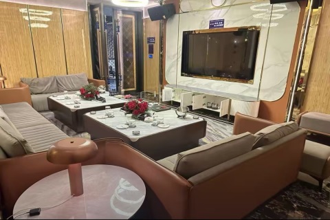 萍乡夜场招聘点亮青春舞台 微笑服务温暖英雄城